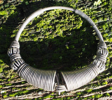 Load image into Gallery viewer, Silver-wire torque, neckring